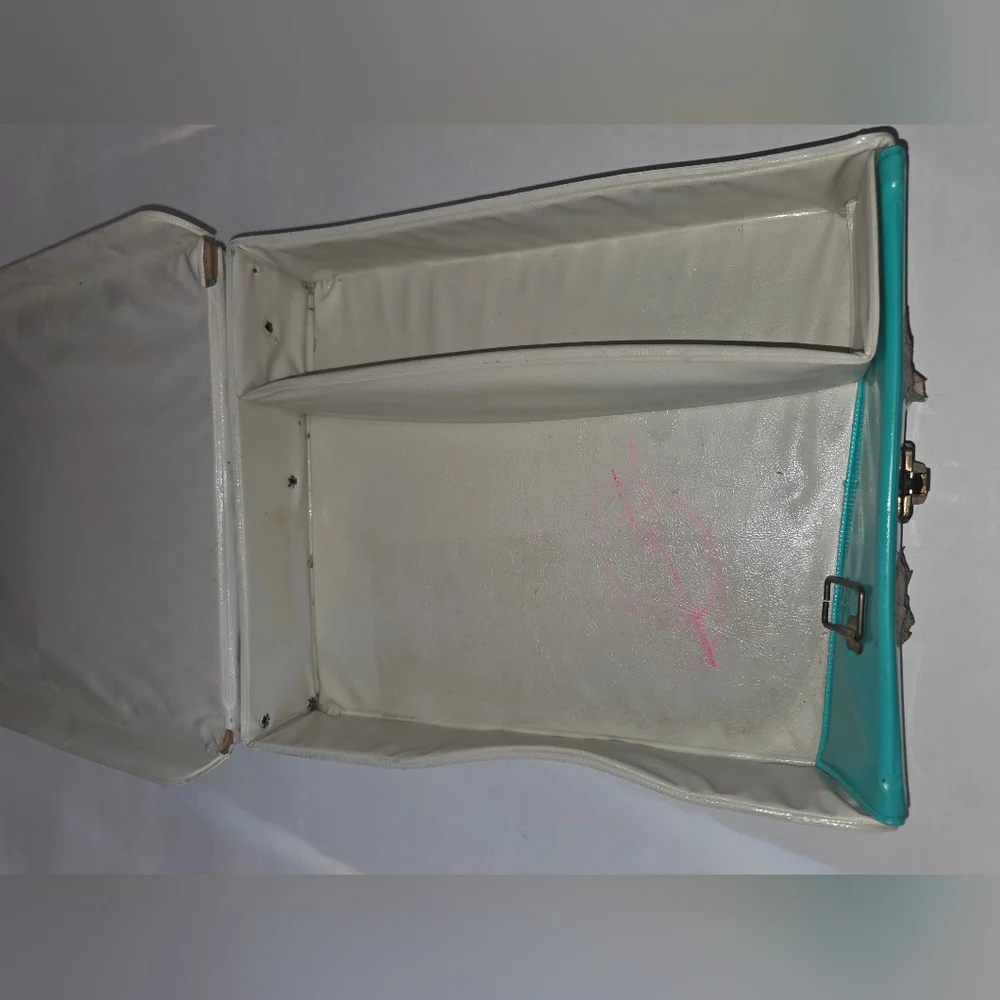 Rare Vintage 1960s Fashion Doll Accessory Case In Green/Aqua Color. Used